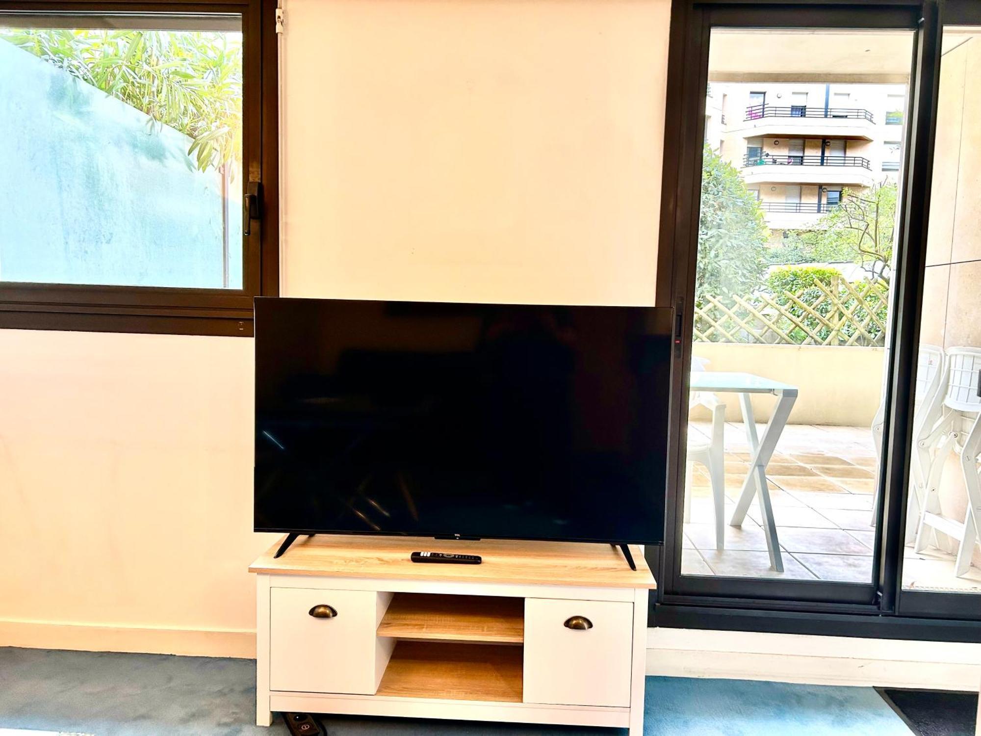 Superbe Appartement Terrasse لوفالوا بيريه المظهر الخارجي الصورة