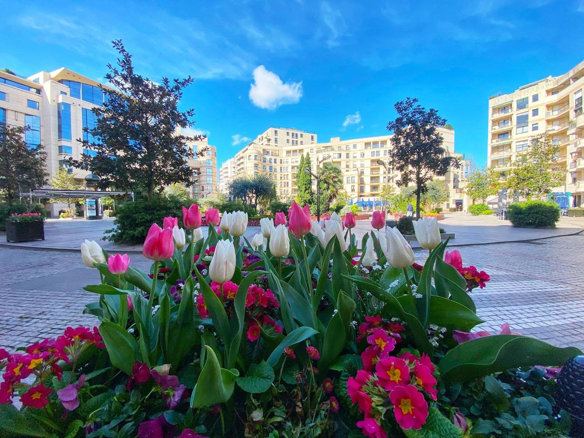Superbe Appartement Terrasse لوفالوا بيريه المظهر الخارجي الصورة
