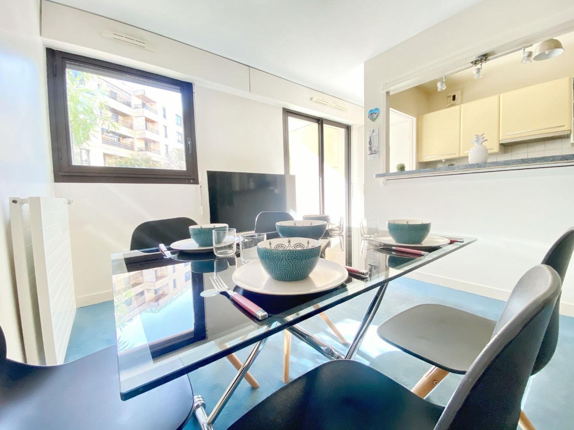 Superbe Appartement Terrasse لوفالوا بيريه المظهر الخارجي الصورة